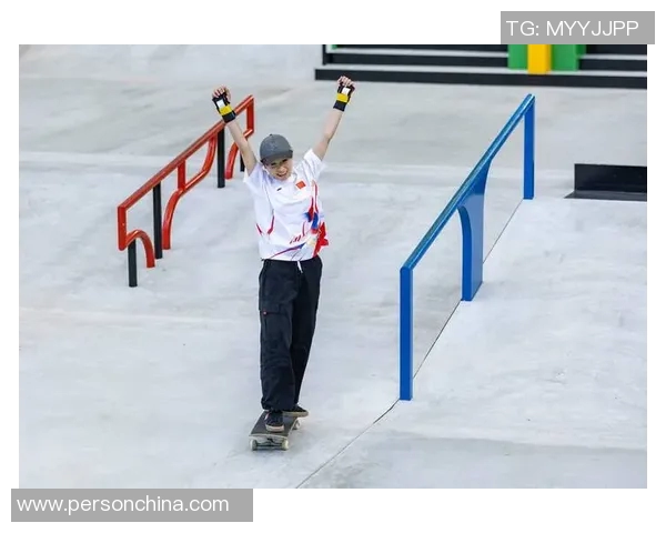 武汉滑板队的奋斗与荣耀：一段激情四溢的滑板纪实之旅