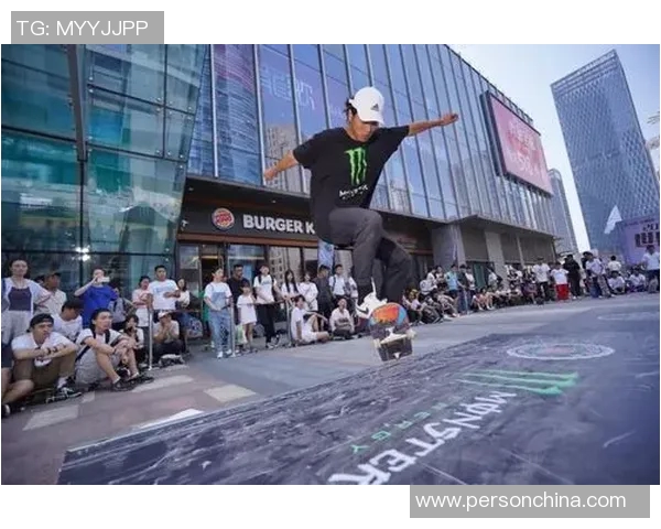 深圳滑板队战术之争引发热议球迷与专家各执己见 深圳滑板队战术之争引发热议球迷与专家各执己见