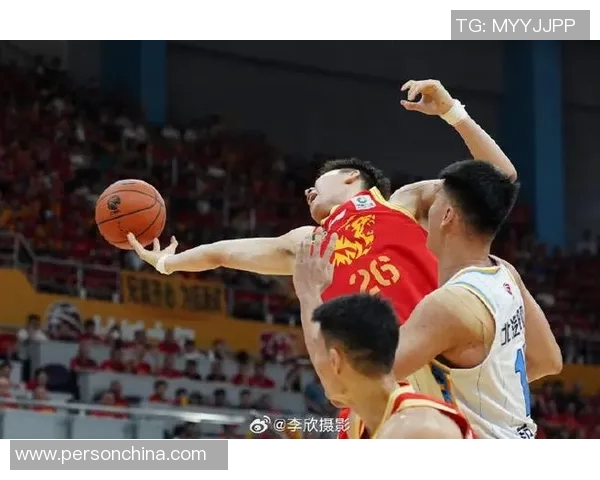 季前赛精彩对决北京首钢迎战浙江广厦展现篮球魅力与团队精神