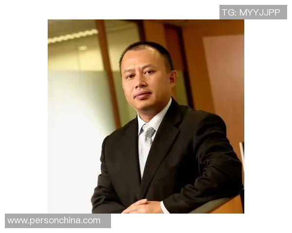 李添荣的成长之路：从普通学生到行业领军人物的奋斗故事