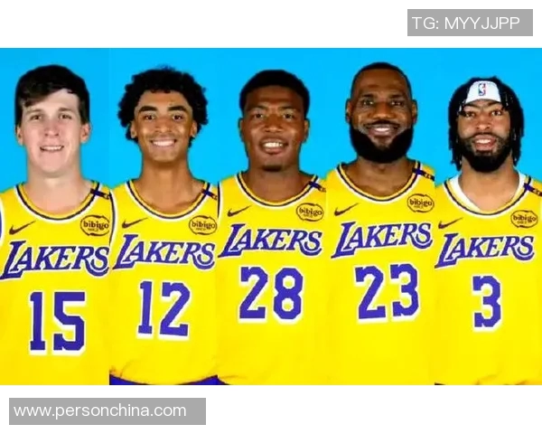 火箭队与湖人队的历史对决回顾及早期交锋精彩瞬间分析