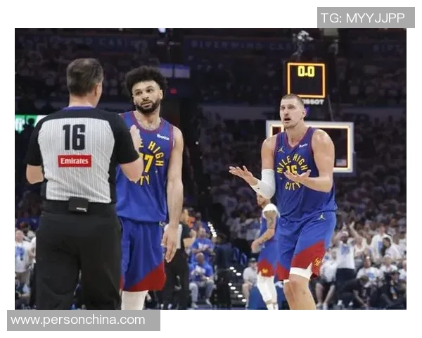 2009年4月28日黄蜂与掘金激战回顾精彩瞬间与赛季亮点分析