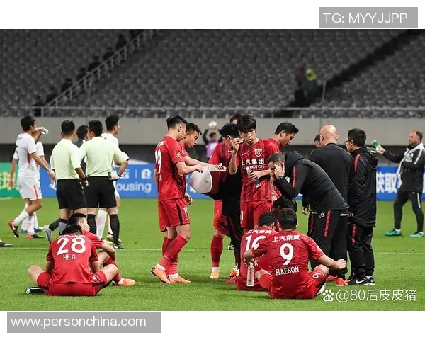 2018年纽约红牛与纽约城激战回顾：一场城市德比的激情对决