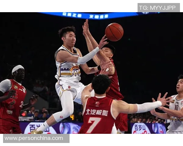 中甲联赛新疆队迎战北控队争夺季后赛名额的关键对决